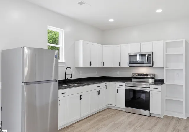 4th image of 52 Lily St, Greenville, SC 29617 | MLS# 1590391