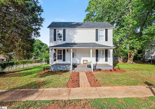 Photo 1 of Single family home for sale at 26 2nd Ave, Greenville, SC 29609 | MLS# 1598539 | Listing updated on 2026-09-01