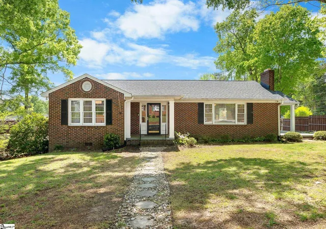 1st image of 607 W Farley Ave, Laurens, SC 29360 | MLS# 1588178