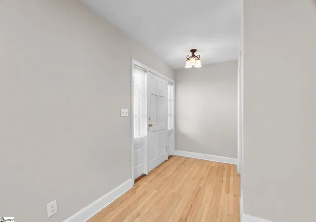 3rd image of 607 W Farley Ave, Laurens, SC 29360 | MLS# 1588178