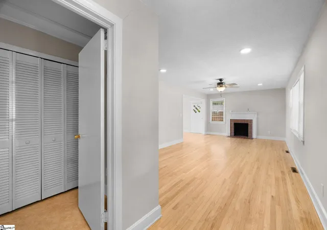 4th image of 607 W Farley Ave, Laurens, SC 29360 | MLS# 1588178