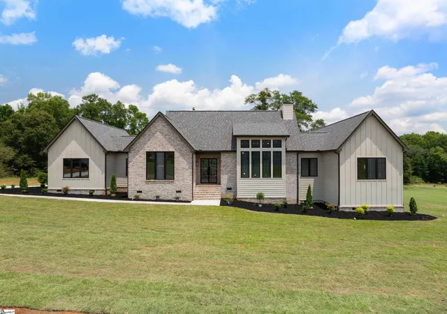 Homes for sale in Pelzer, SC | 778 Garrison Rd, Pelzer, SC 29669 | MLS# 1591051