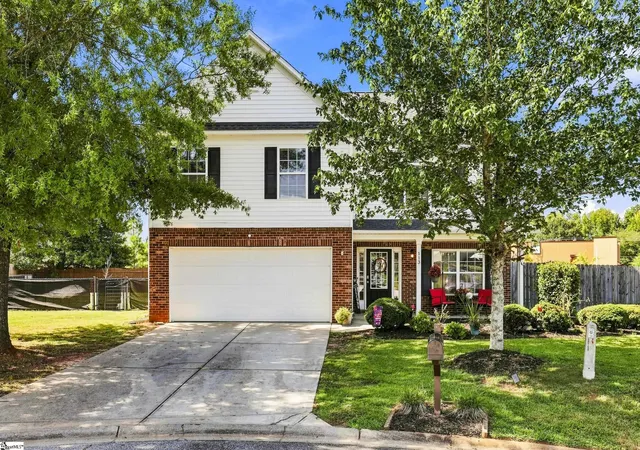 Photo 1 of Single family home for sale at 113 Fox Den Ln, Simpsonville, SC 29681 | MLS# 1601333 | Listing updated on 2026-09-21