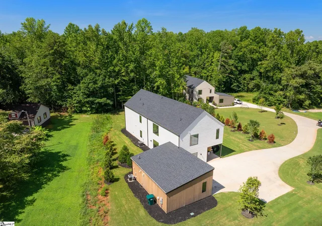 Photo 37 of Single family home for sale at 460 Enoree Rd, Travelers Rest, SC 29690 | MLS# 1601392 | Listing updated on 2026-08-20
