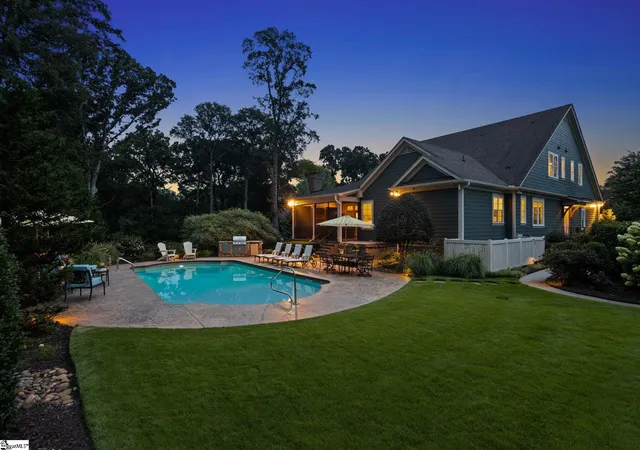 Photo 2 of Single family home for sale at 16 Willow Springs Dr, Greenville, SC 29607 | MLS# 1601486 | Listing updated on 2026-09-01