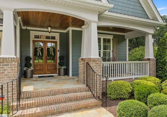Photo 4 of Single family home for sale at 16 Willow Springs Dr, Greenville, SC 29607 | MLS# 1601486 | Listing updated on 2026-09-01