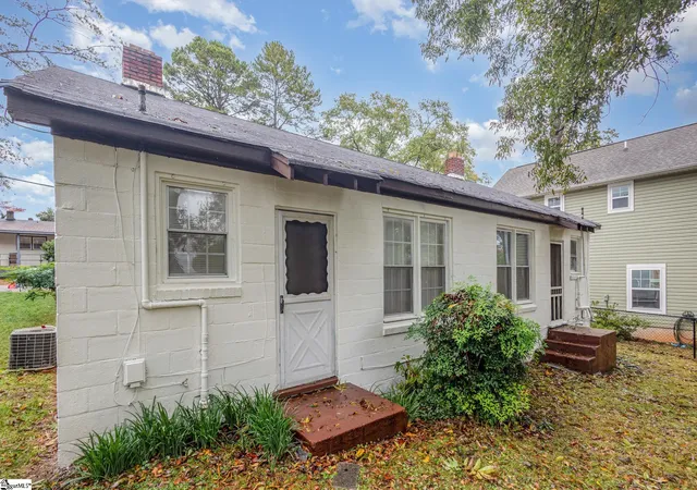 Homes for sale in Greenville, SC | 204 Elder St, Greenville, SC 29607 | MLS# 1574061