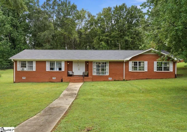 Photo 1 of Single family home for sale at 106 Pershing St, Spartanburg, SC 29302 | MLS# 1598904 | Listing updated on 2026-09-05