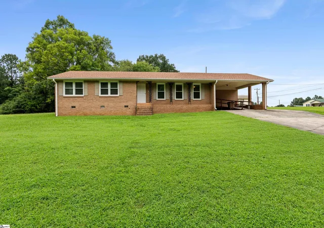 Photo 1 of Single family home for sale at 147 Cemetery Dr, Whitmire, SC 29178 | MLS# 1600146 | Listing updated on 2026-08-07