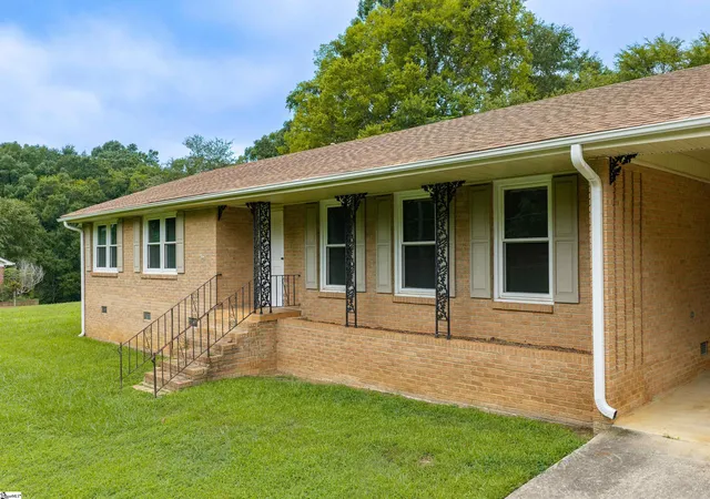 Photo 3 of Single family home for sale at 147 Cemetery Dr, Whitmire, SC 29178 | MLS# 1600146 | Listing updated on 2026-08-07