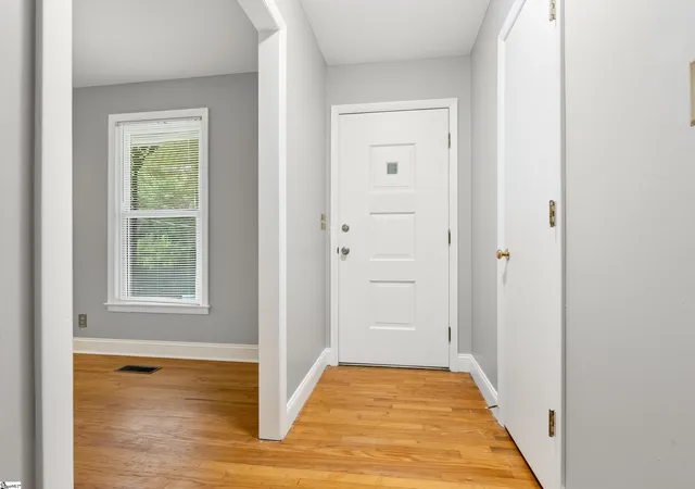 Photo 4 of Single family home for sale at 147 Cemetery Dr, Whitmire, SC 29178 | MLS# 1600146 | Listing updated on 2026-08-07