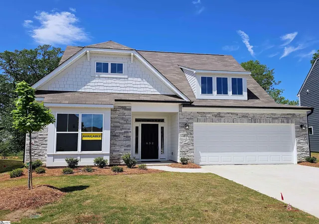 Photo 1 of Single family home for sale at 652 Columbus Cir, Simpsonville, SC 29680 | MLS# 1560358 | Listing updated on 2026-09-22