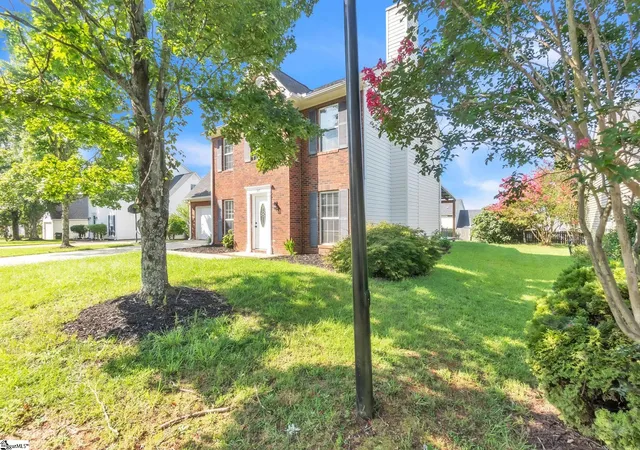 Photo 2 of Single family home for sale at 340 Riverside Chase Cir, Greer, SC 29650 | MLS# 1601622 | Listing updated on 2026-09-08
