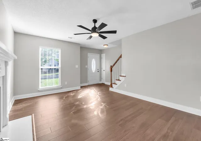 Photo 3 of Single family home for sale at 340 Riverside Chase Cir, Greer, SC 29650 | MLS# 1601622 | Listing updated on 2026-09-08