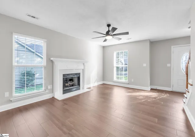 Photo 4 of Single family home for sale at 340 Riverside Chase Cir, Greer, SC 29650 | MLS# 1601622 | Listing updated on 2026-09-08