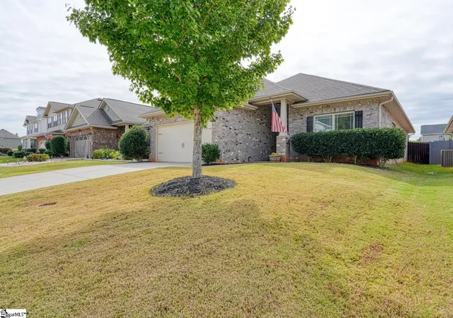 Photo 3 of Single family home for sale at 64 Border Ave, Simpsonville, SC 29680 | MLS# 1572151 | Listing updated on 2025-10-17