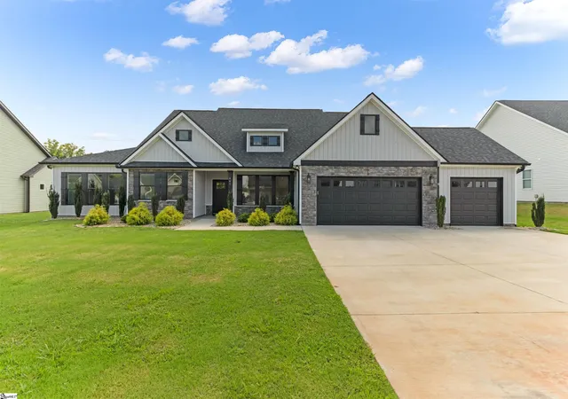 Photo 1 of Single family home for sale at 441 Josie Wy, Boiling Springs, SC 29316 | MLS# 1601798 | Listing updated on 2026-09-03