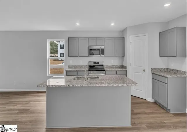 4th image of 223 White Fields Ave, Fountain Inn, SC 29644 | MLS# 1590358