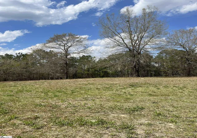Photo 4 of Sale Pending at 1519 Hard Scrabble Rd, Columbia, SC 29203 | MLS# 1468182 | Listing updated on 2026-07-03