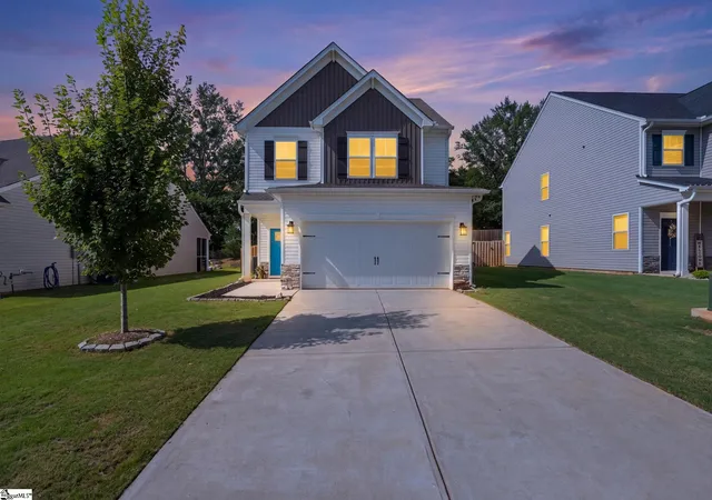 Photo 1 of Single family home for sale at 617 Spring Orchard Dr, Lyman, SC 29365 | MLS# 1601663 | Listing updated on 2026-08-29