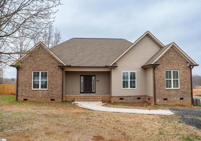 1st image of 384 Cunningham Rd, Woodruff, SC 29388 | MLS# 1586886