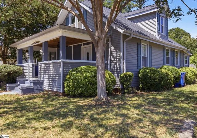 Photo 2 of Single family home for sale at 3002 Old Buncombe Rd, Greenville, SC 29609 | MLS# 1602105 | Listing updated on 2026-08-31