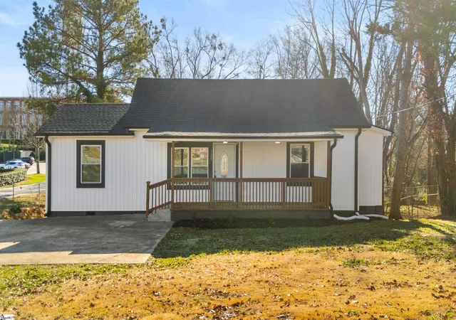 Homes for sale in Drayton, SC | 320 Carney St, Drayton, SC 29333 | MLS# 1593076