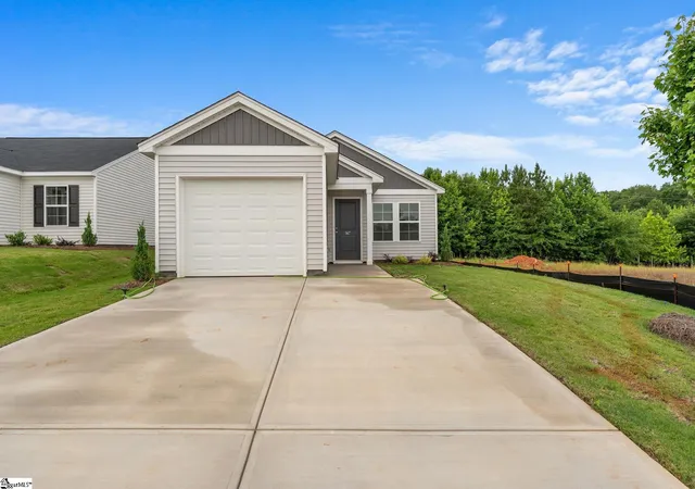 Photo 1 of Single family home for sale at 167 Cloverfield Ln, Spartanburg, SC 29303 | MLS# 1591048 | Listing updated on 2026-08-30