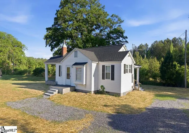 Photo 2 of Single family home for sale at 7604 252 Hwy, Honea Path, SC 29654 | MLS# 1600666 | Listing updated on 2026-09-16