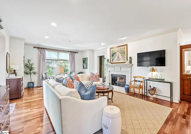 Photo 3 of Condo for sale at 400 N Main St #Apt 202, Greenville, SC 29601 | MLS# 1599234 | Listing updated on 2026-08-31