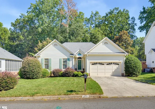 Photo 2 of Single family home for sale at 101 Rocky Chase Dr, Greenville, SC 29615 | MLS# 1601945 | Listing updated on 2026-09-06
