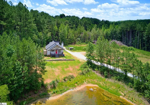 3rd image of 1217 Pleasant Hill Rd, Landrum, SC 29356 | MLS# 1595704