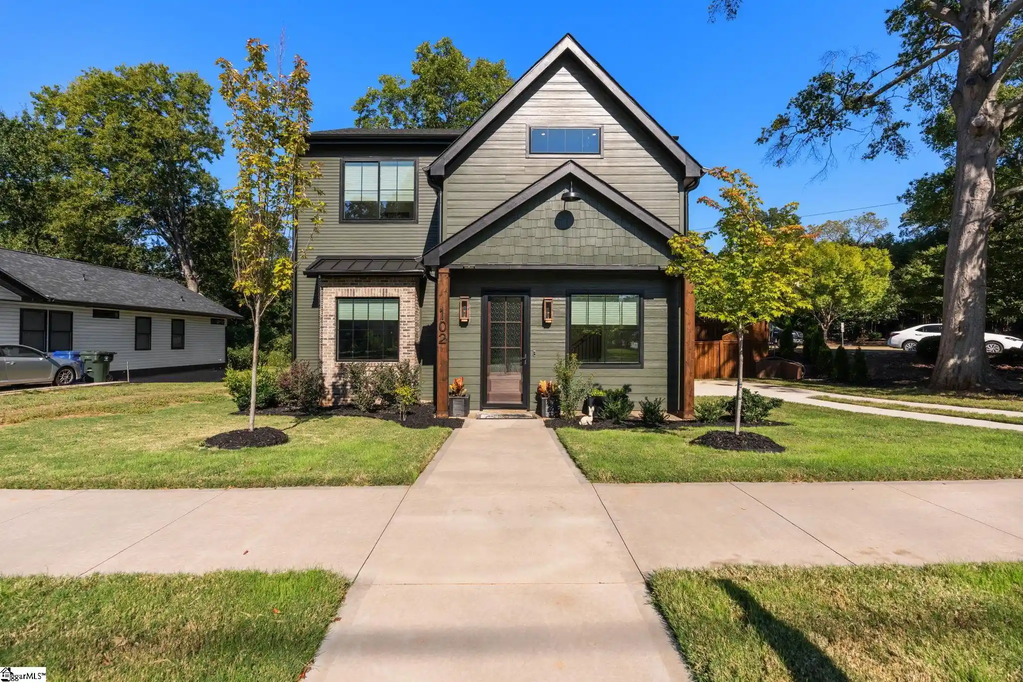 Photo 1 of Single family home for sale at 102 Frank St, Greenville, SC 29601 | MLS# 1606575 | Listing updated on 2026-10-22