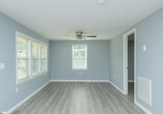 Photo 4 of Single family home for sale at 300 Cedar Springs Rd, Spartanburg, SC 29302 | MLS# 1602070 | Listing updated on 2026-09-02