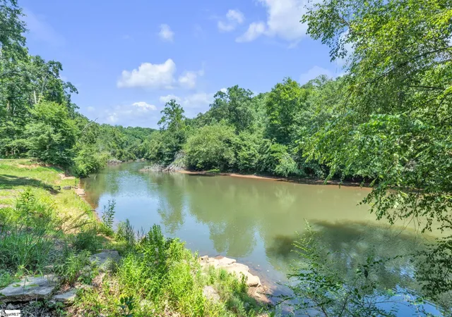 3rd image of 215 Riverside Dr, Piedmont, SC 29673 | MLS# 1597235