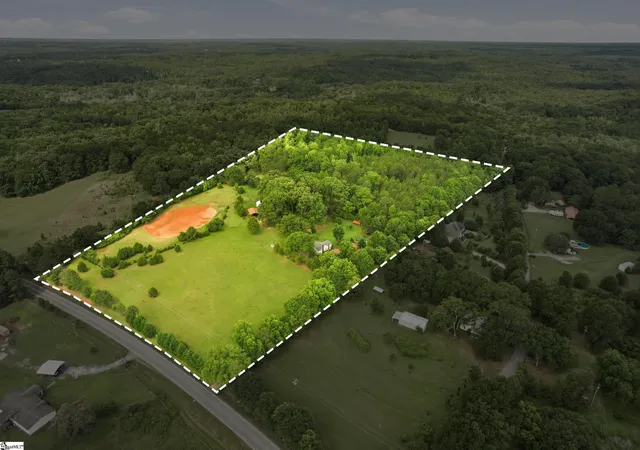 3rd image of 549 Mckittrick Bridge Rd, Fountain Inn, SC 29644 | MLS# 1594529