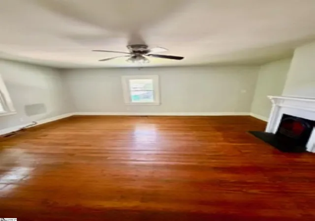 Photo 3 of Single family home for sale at 220 Jackson St, Glendale, SC 29346 | MLS# 1596305 | Listing updated on 2026-09-15