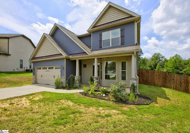 Photo 3 of Single family home for sale at 793 Silver Pines Ln, Duncan, SC 29334 | MLS# 1587112 | Listing updated on 2026-08-28