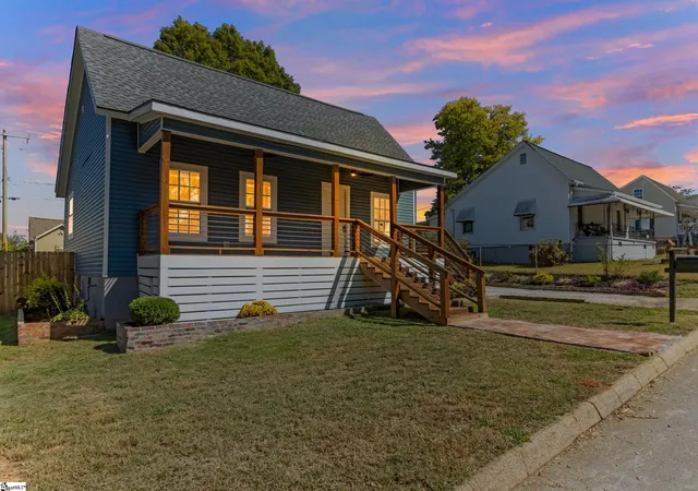 Photo 1 of Single family home for sale at 18 Hatch St, Greenville, SC 29611 | MLS# 1586300 | Listing updated on 2026-09-08