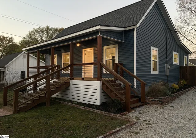 Photo 2 of Single family home for sale at 18 Hatch St, Greenville, SC 29611 | MLS# 1586300 | Listing updated on 2026-09-08