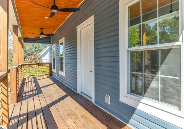 Photo 3 of Single family home for sale at 18 Hatch St, Greenville, SC 29611 | MLS# 1586300 | Listing updated on 2026-09-08