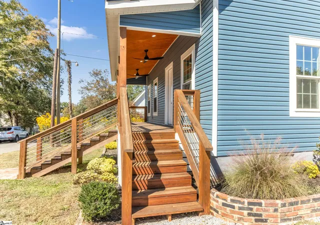 Photo 3 of Single family home for sale at 18 Hatch St, Greenville, SC 29611 | MLS# 1586300 | Listing updated on 2026-09-08