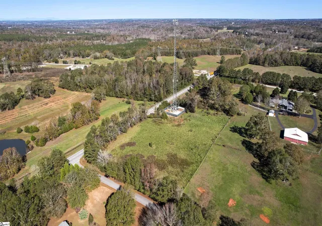Photo 4 of House for sale at 1011 Sc-418 Hwy, Simpsonville, SC 29680 | MLS# 1542249 | Listing updated on 2026-07-10