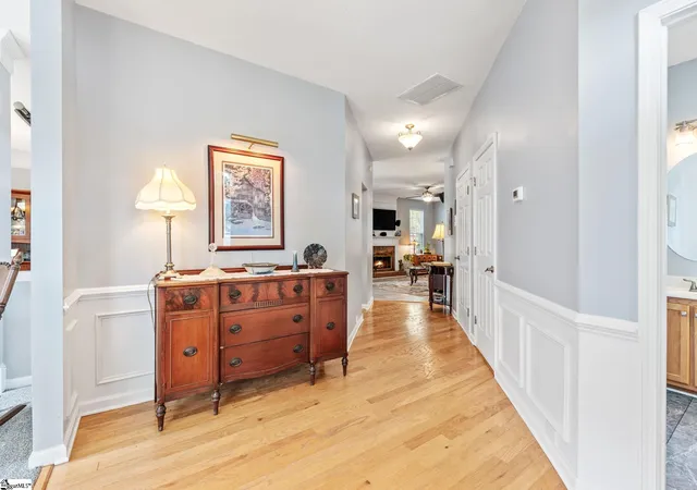 Photo 2 of Single family home for sale at 194 Birkhall Cir, Greenville, SC 29605 | MLS# 1599390 | Listing updated on 2026-08-11