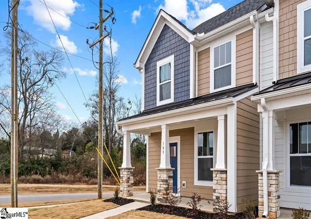 Photo 2 of Townhouse for sale at 109 Dalmatian Dr, Spartanburg, SC 29307 | MLS# 1590481 | Listing updated on 2026-07-31