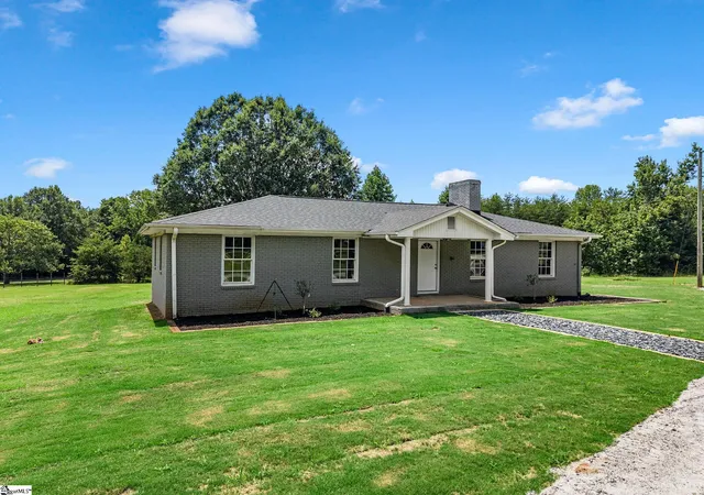 Photo 3 of Single family home for sale at 241 Jordan Creek Rd, Inman, SC 29349 | MLS# 1601149 | Listing updated on 2026-09-18