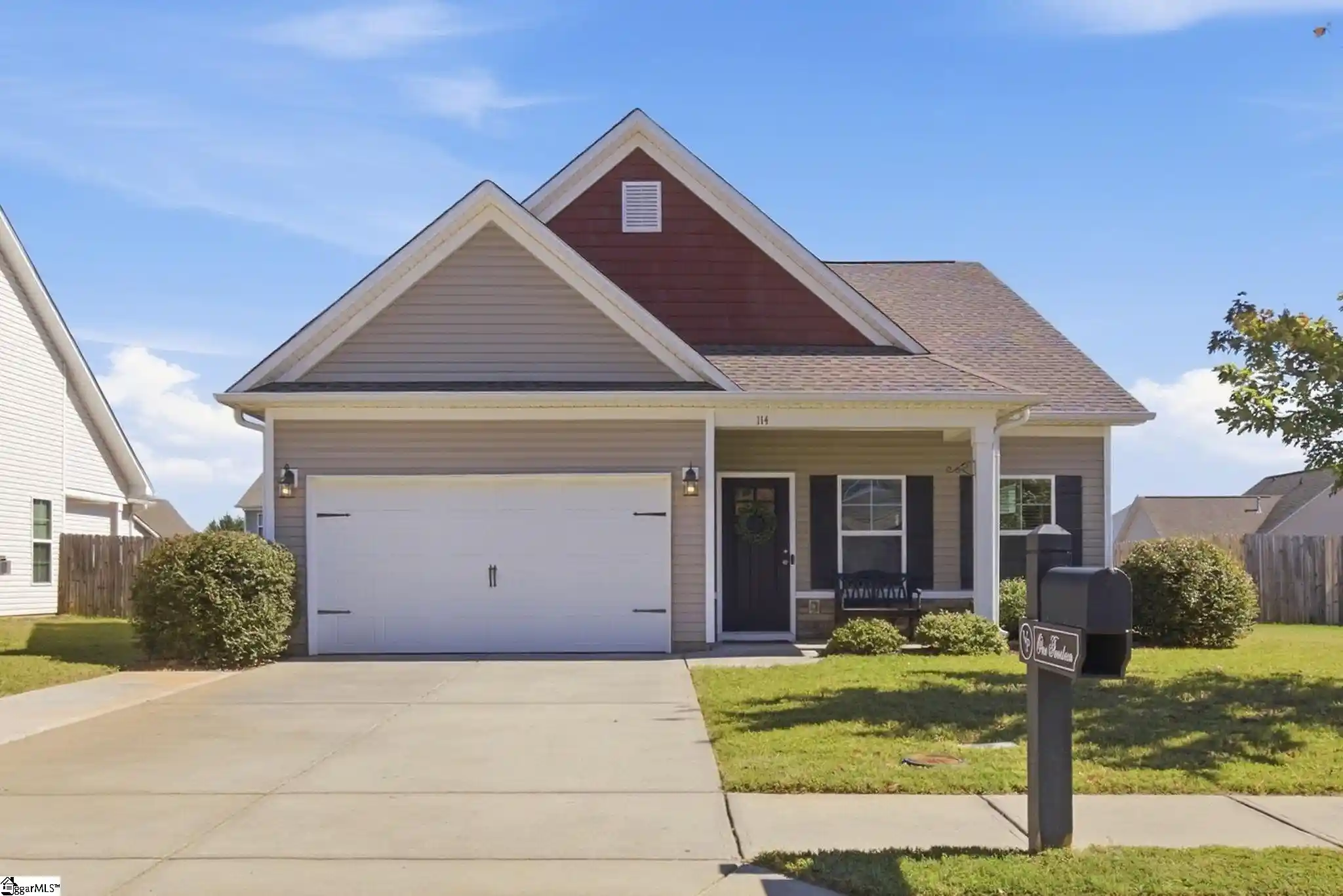 Photo 1 of Single family home for sale at 114 Chadmore St, Simpsonville, SC 29680 | MLS# 1607115 | Listing updated on 2026-10-23