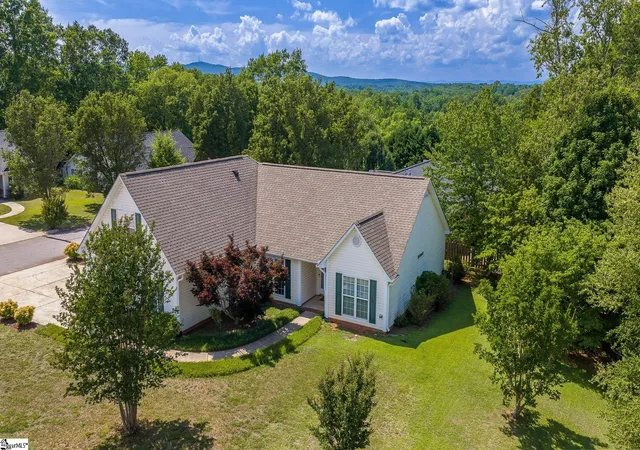 Homes for sale in Taylors, SC | 1 Boysenberry Dr, Taylors, SC 29687 | MLS# 1594803