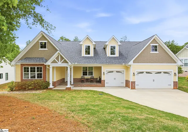 Homes for sale in Travelers Rest, SC | 104 Pineland Pl, Travelers Rest, SC 29690 | MLS# 1583088