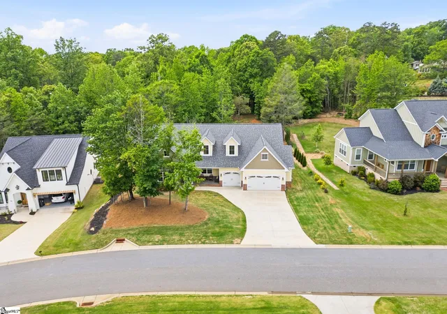 Homes for sale in Travelers Rest, SC | 104 Pineland Pl, Travelers Rest, SC 29690 | MLS# 1583088